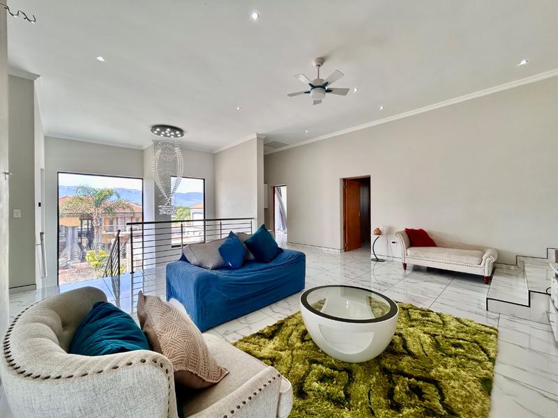 5 Bedroom Property for Sale in Xanadu North West